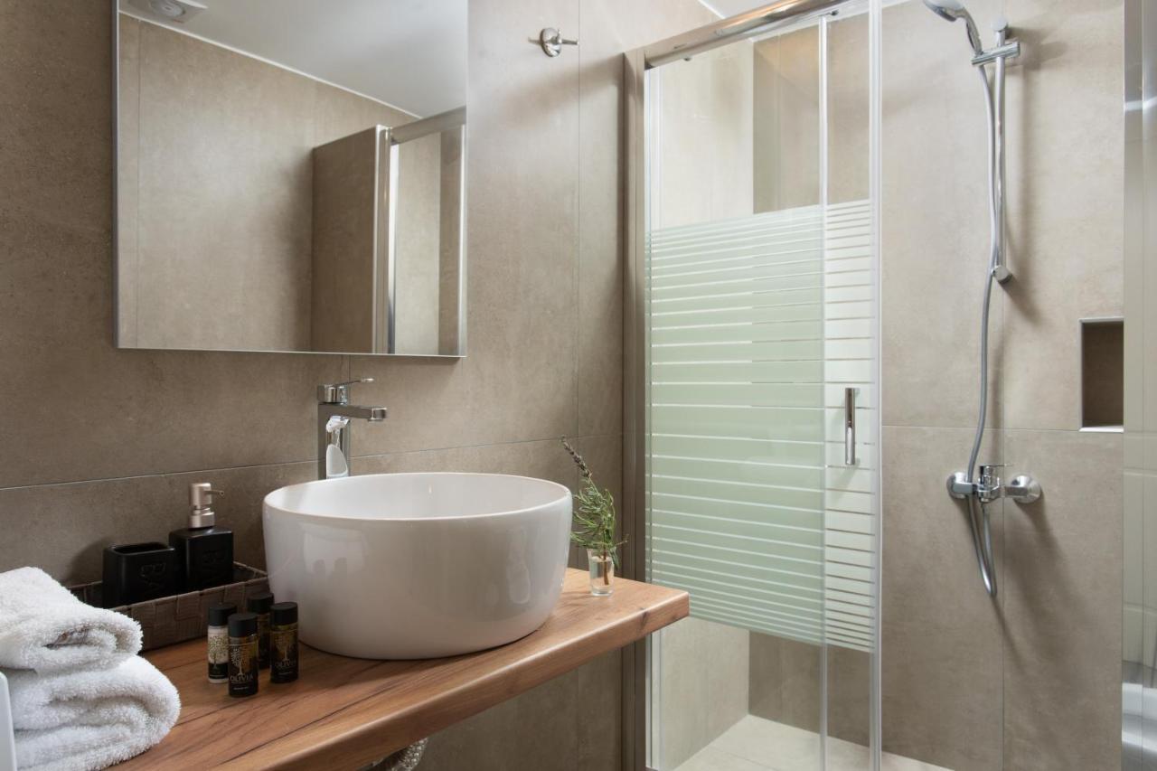 Villa Itis - Elegant Ground Floor Suite With Terrace & Great View Neapoli Voion Exterior photo